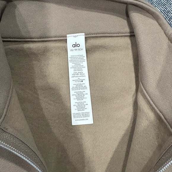 Alo Accolade 1/4 Zip Pullover | color: light cocoa | size: XS - Picture 3 of 7